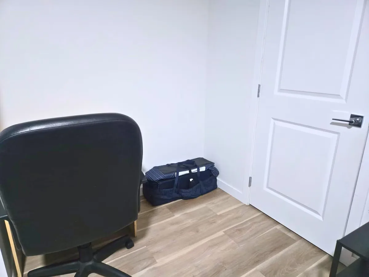 Edgemont furnished basement suite in Edmonton