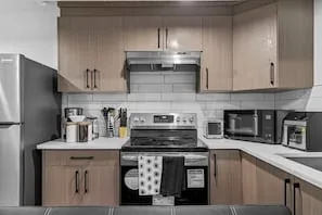 Edgemont Basement Suite — photo 12