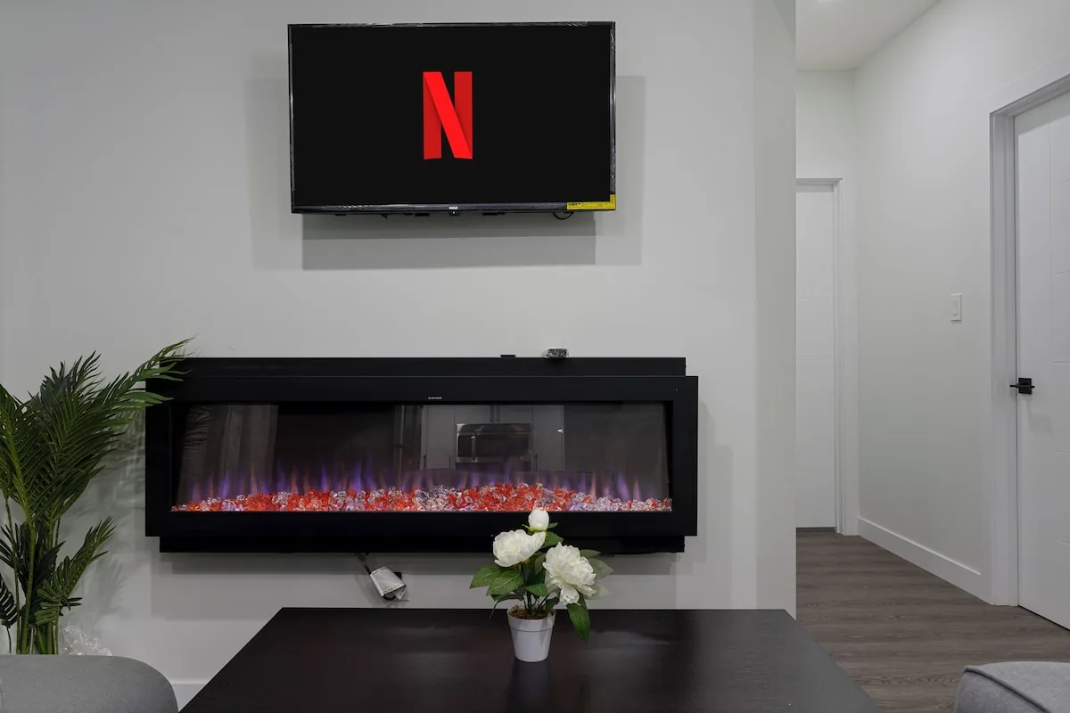 Electric fireplace and smart TV with Netflix